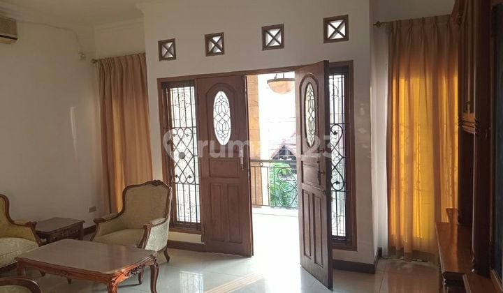 Rumah disewakan siap Huni, Jalan Lebar, Asri , Dekat Pondok Indah Mall, Dekat Rumah Sakit Pondok Indah, Dekat Sekolah Bhakti Mulia