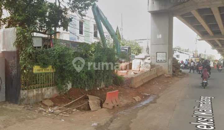 For Sale: Land and 2-Story Shop House Formerly Indomaret, Currently Rented, Ready to Use, Flood-Free, and 24/7 Secure.