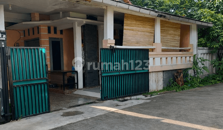 Rumah Terawat di Bintaro Harga Murah Lokasi Strategis