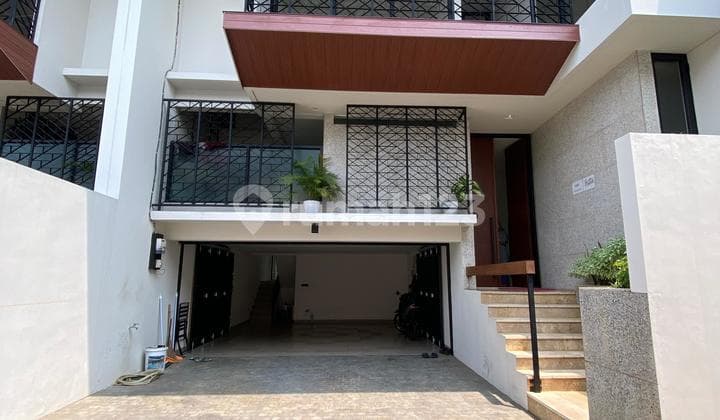 Rumah Brand New di Kemang Semi Furnished Dalam Townhouse