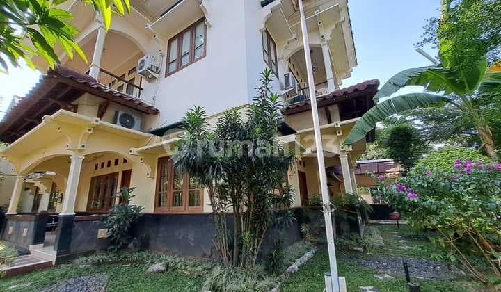 Rumah di Pesona Khayangan Depok Posisi Hoek 2 Lantai