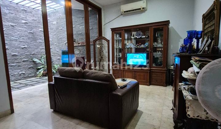 Rumah Satu Lantai One Gate Teras Depan Belakang Lebak Bulus Dekat MRT