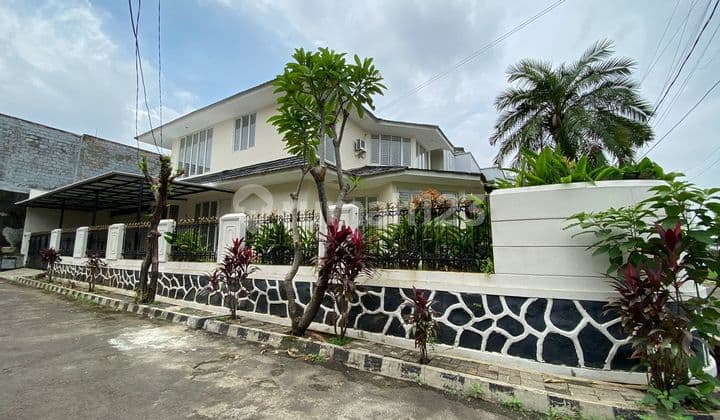 Rumah di Pangkalan Jati Supper Luas Dan Terawat Posisi Hook