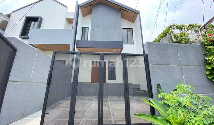 Rumah Baru Modern 2 Lantai Dalam Komplek Elit di Cinere