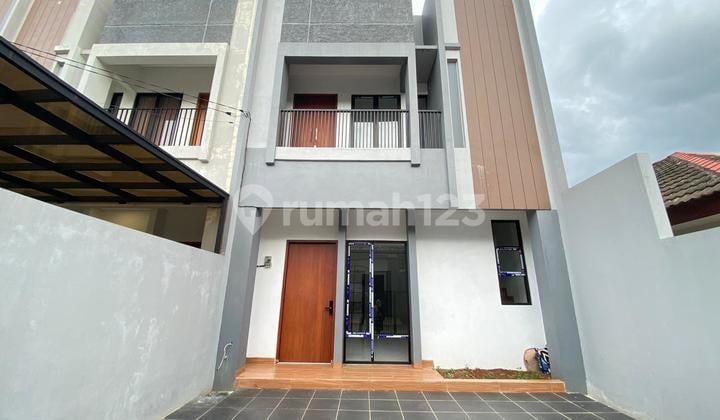 Comfortable Modern House in the Preferred Cinere Area