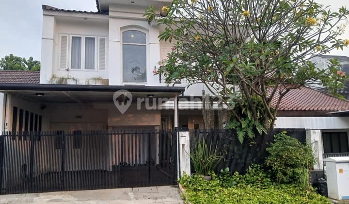 Strategic 2-Story House in the Prestigious Cinere Complex