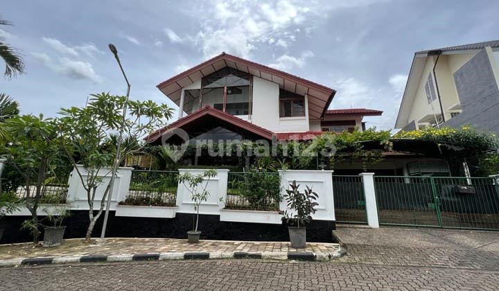 Rumah Terawat Sangat Luas Dan Asri Dalam Komplek Villa Cinere Mas