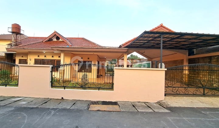 Rumah Luas Tanah 630 m2 Harga Murah Hadap Selatan Siap Huni
