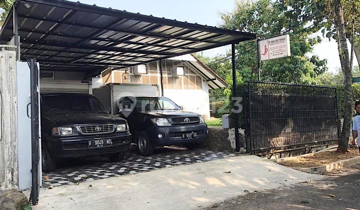 Fully Renovated Residence at an Attractive Price, Hook Position