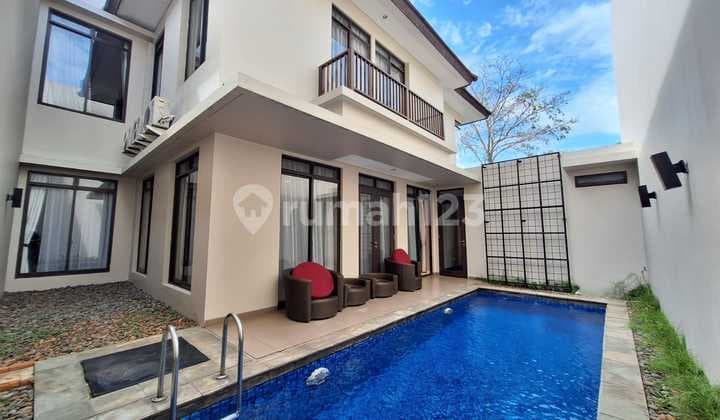 Rumah Elegan Full Furnished dengan Private Pool di Serenia Hills Lebak Bulus