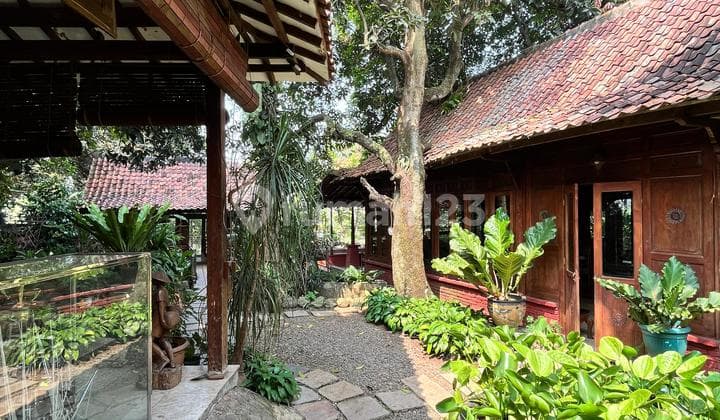 Bonus Land Villa Suitable for Investment in Pondok Cabe