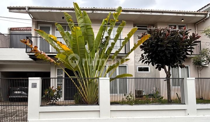 Rumah Sewa Luas 2 Lantai Dalam Komplek Dekat Tol & Mall di Cinere