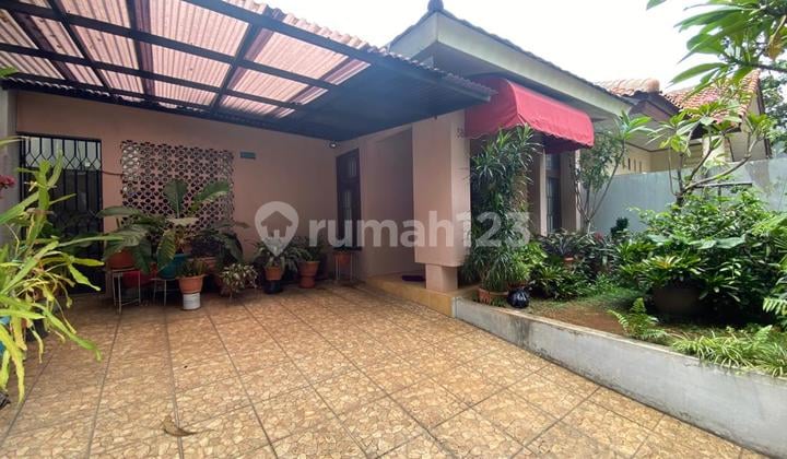 Rumah Terawat 1 Lantai Dengan Ruang Luas di Cinere Dekat Tol Desari