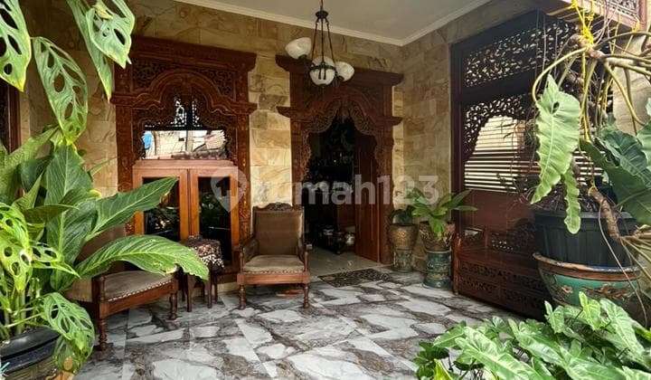 Rumah Luas dan Homey di Komplek Elit Bukit Cinere Indah