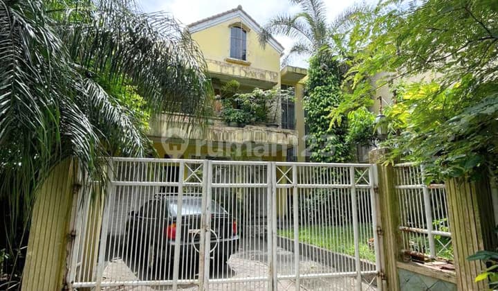 Spacious 2-Story House with Sturdy Construction in the Elite Cinere Complex