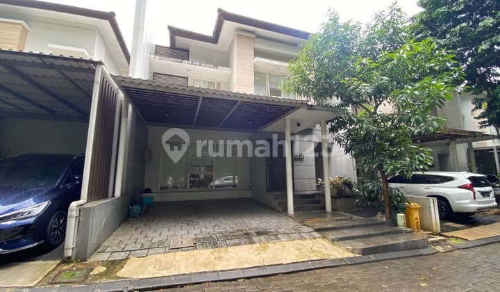 Rumah Full Furnished Dalam Komplek Eksklusif & Asri di Lebak Bulus