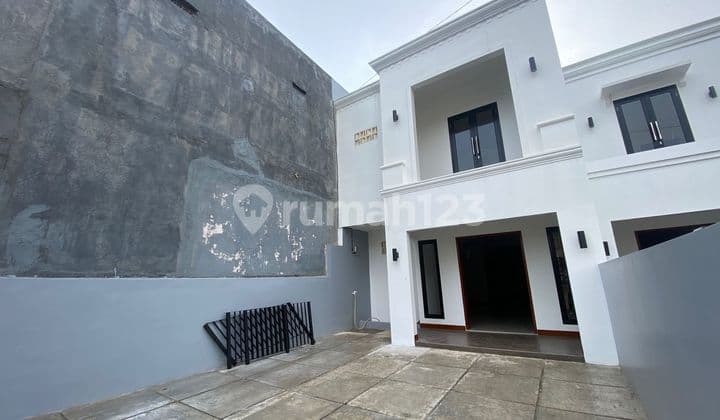 Hunian Brand New Modern Classic di Komplek Cinere Dekat Ke Tol