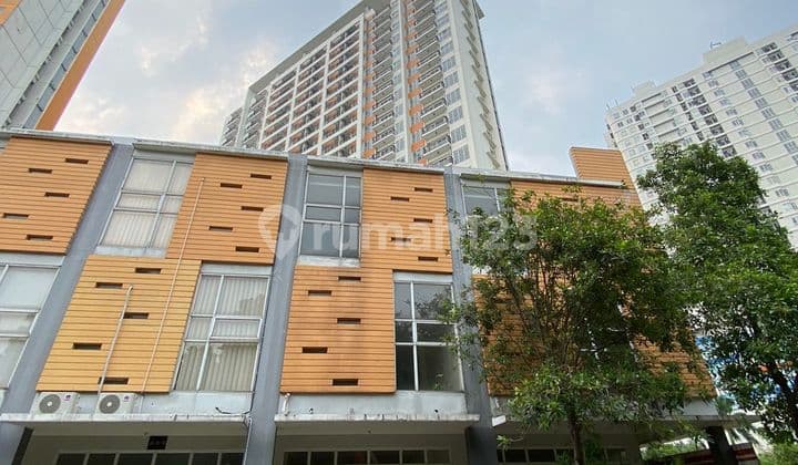 Ruko 3 Lantai Baru, di Cinere - Area Komersial