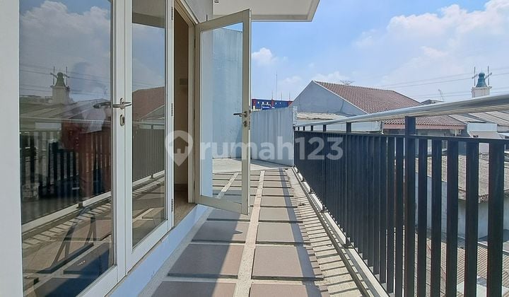 Kesempatan Emas: Mini Building 3.5 Lantai di Cinere - Cocok untuk Investasi Modern