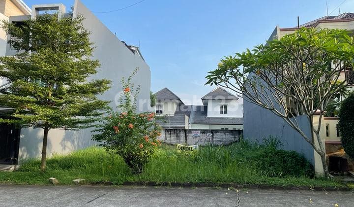 Land in a Strategic Complex in Cinere near Fatmawati MRT access.