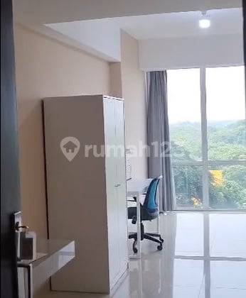 U Residence Studio Unfurnish+Waterheater+Gordyn+Meja+Kursi+Lemari