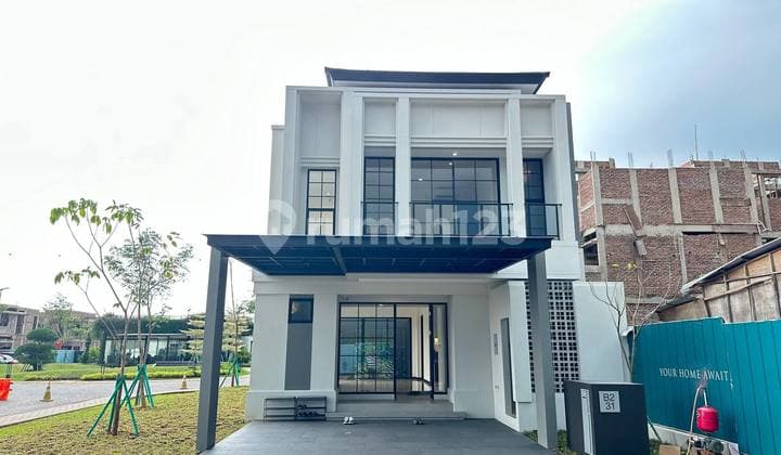 JUAL RUMAH RAPIH LEBAR 8 HOEK DI BSD