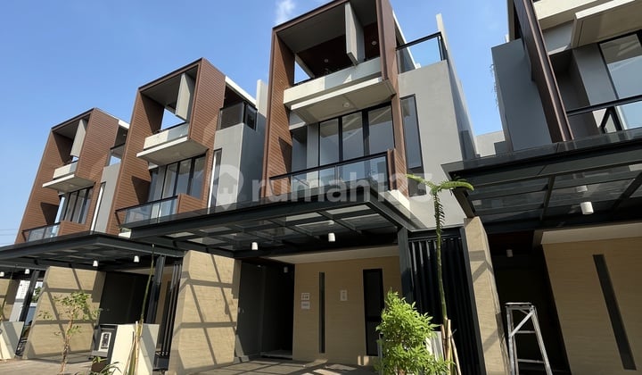 JUAL RUMAH SHM RAPIH BARU JADI DI METLAND CYBER PURI DEKAT GREENLAKE DAN TOL