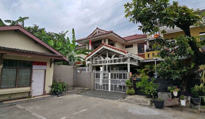Rumah 2 Lantai Luas 325M2 Nyaman di Lokasi Prima Dekat Stasiun L R T Jatimulya