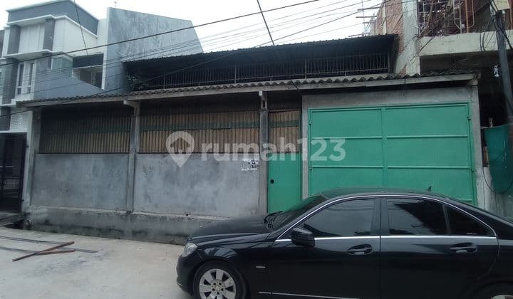 Dijual Tanah Plus Bangunan Gudang Daerah Kavling Polri Luas 240m2 Jelambar