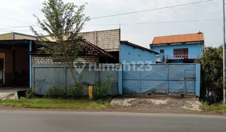 Ready-to-Use Gudang Nol on Benjeng Gresik Street