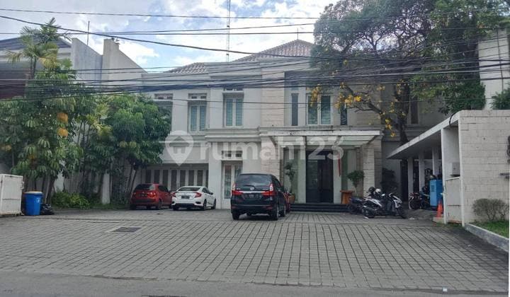 Rumah Wr Supratman Luas Siap Huni