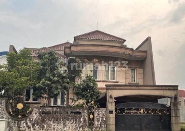 Rumah Mewah Raya Villa Taman Telaga Full Furnish