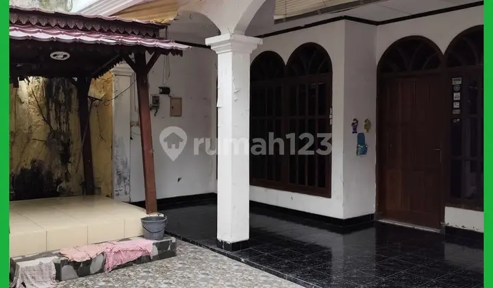 Rumah Simpang Darmo Permai Selatan Siap Huni