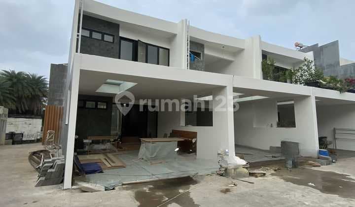 Rudy Cen For Sale House in Sunirse Garden 6X13 Brand New