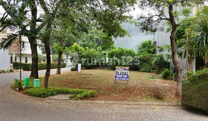 Rudy Cen Tanah Hoek Di Casajardin Casa Jardin Depan Taman