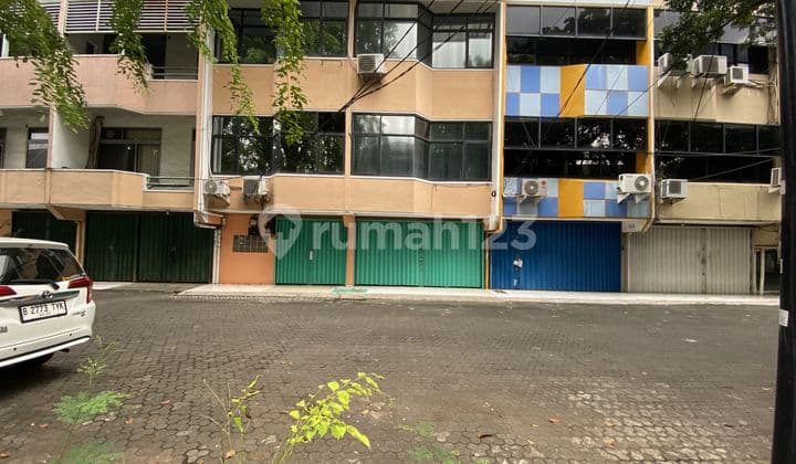 RUDY CEN Dijual Ruko di Green Ville 4,5x20 strategis parkir luas