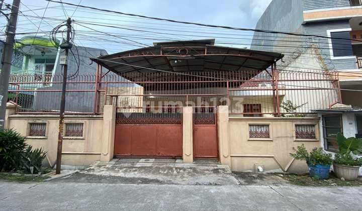 Rudy Cen Dijual Rumah di Jelambar 15x17 Jalan Lebar