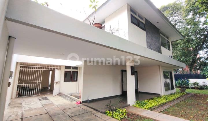 Rumah Siap Huni Di Area Patra Kuningan Dg Jln Lebar Dan Tenang