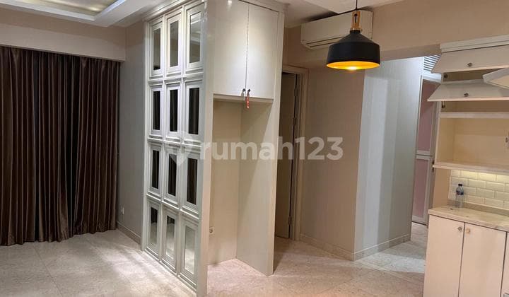 La Riz Mansion Apartment Pakuwon 2BR Furnished Good Quick Sale