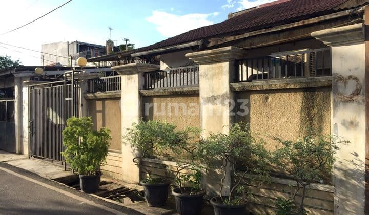 Old Livable Strategic House Johar Baru Central Jakarta