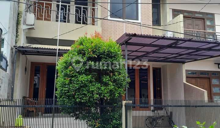 Dijual Rumah di Lebak Bulus. Unfurnished. Dekat MRT Lb Bulus