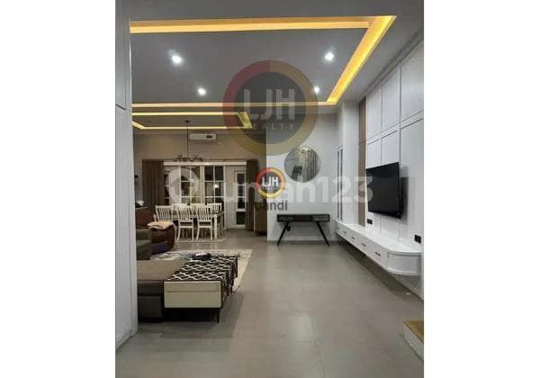 Rumah di Taman Magnolia Graha Padma Semarang