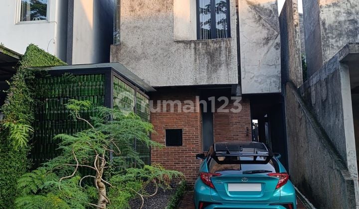 Dijual Rumah Siap Huni Semi Furnish Strategis Dekat Rs Suyoto Lokasi Dekat Rs Suyoto, Mall Gandaria City di Pesanggrahan Jakarta Selatan