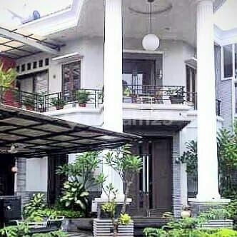 Rumah Mewah di Jl. Kesehatan, Pesanggrahan Jakarta Selatan