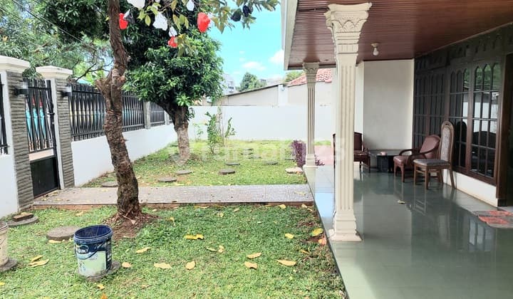 Rumah Besar Di Kemanggisan Jakarta Barat Siap Huni