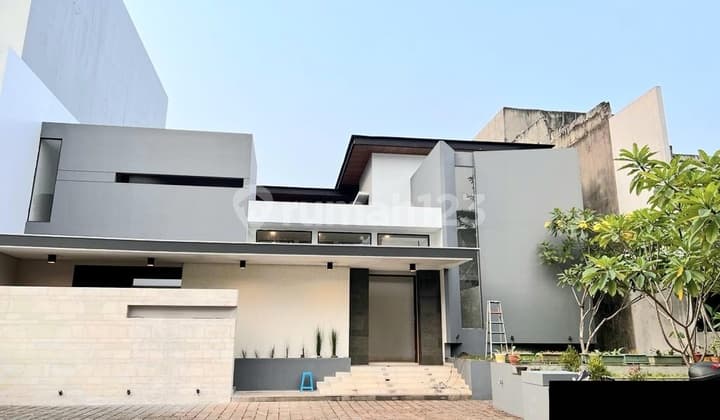 Rumah Mewah Unik Brand New di Gading Serpong Tangsel Siap Huni