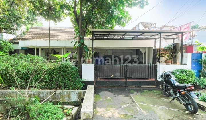 Rumah Lama Masih Layak Huni Di Kebayoran Baru Jaksel