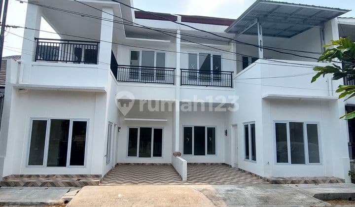 Beautiful Minimalist 2-Story House in Graha Raya Cluster