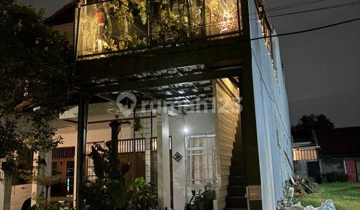 2-Story House Still Habitable in Kebayoran Lama, South Jakarta