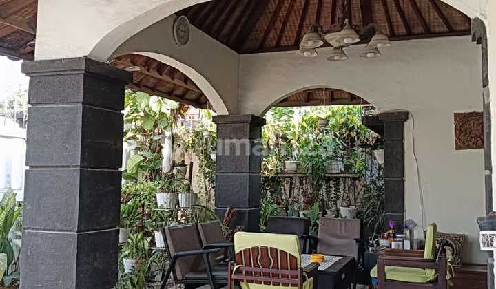 Rumah Antik, Asri Dan Nyaman Dalam ******** Dua